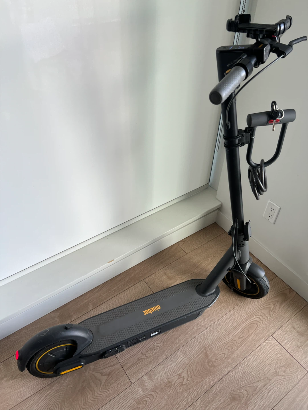 Ninebot MAX G30 Electric KickScooter – Excellent Condition