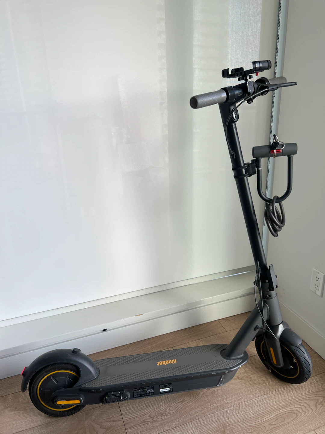 Ninebot MAX G30 Electric KickScooter – Excellent Condition - photo 3