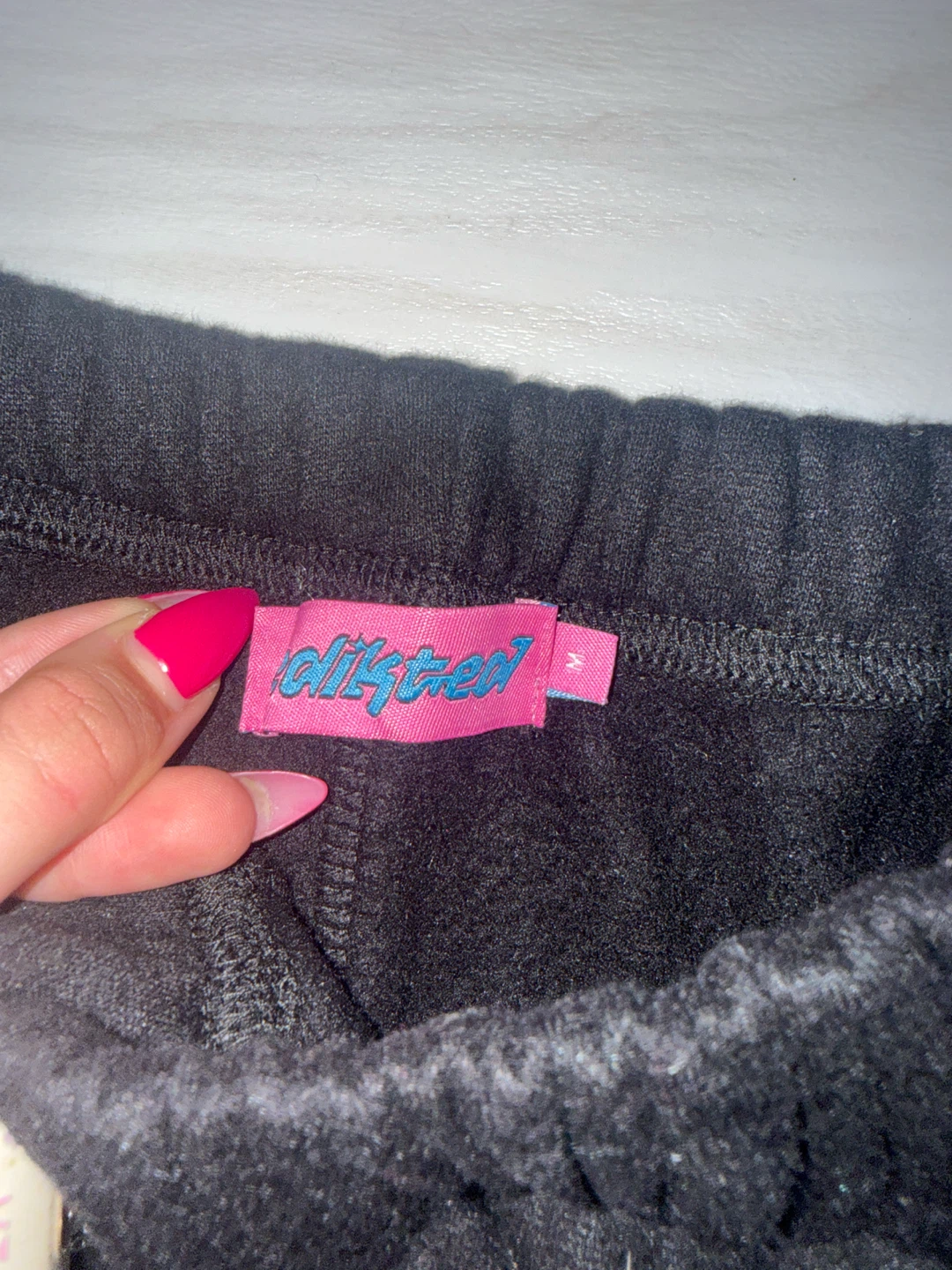 Edikted Black Angel Sweatpants Size M - photo 3