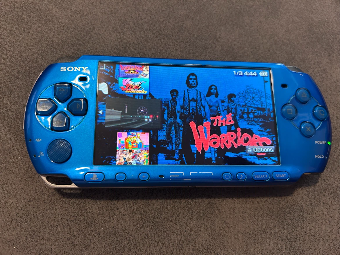Fully Loaded Jailbreak PSP Mint Condition - photo 3