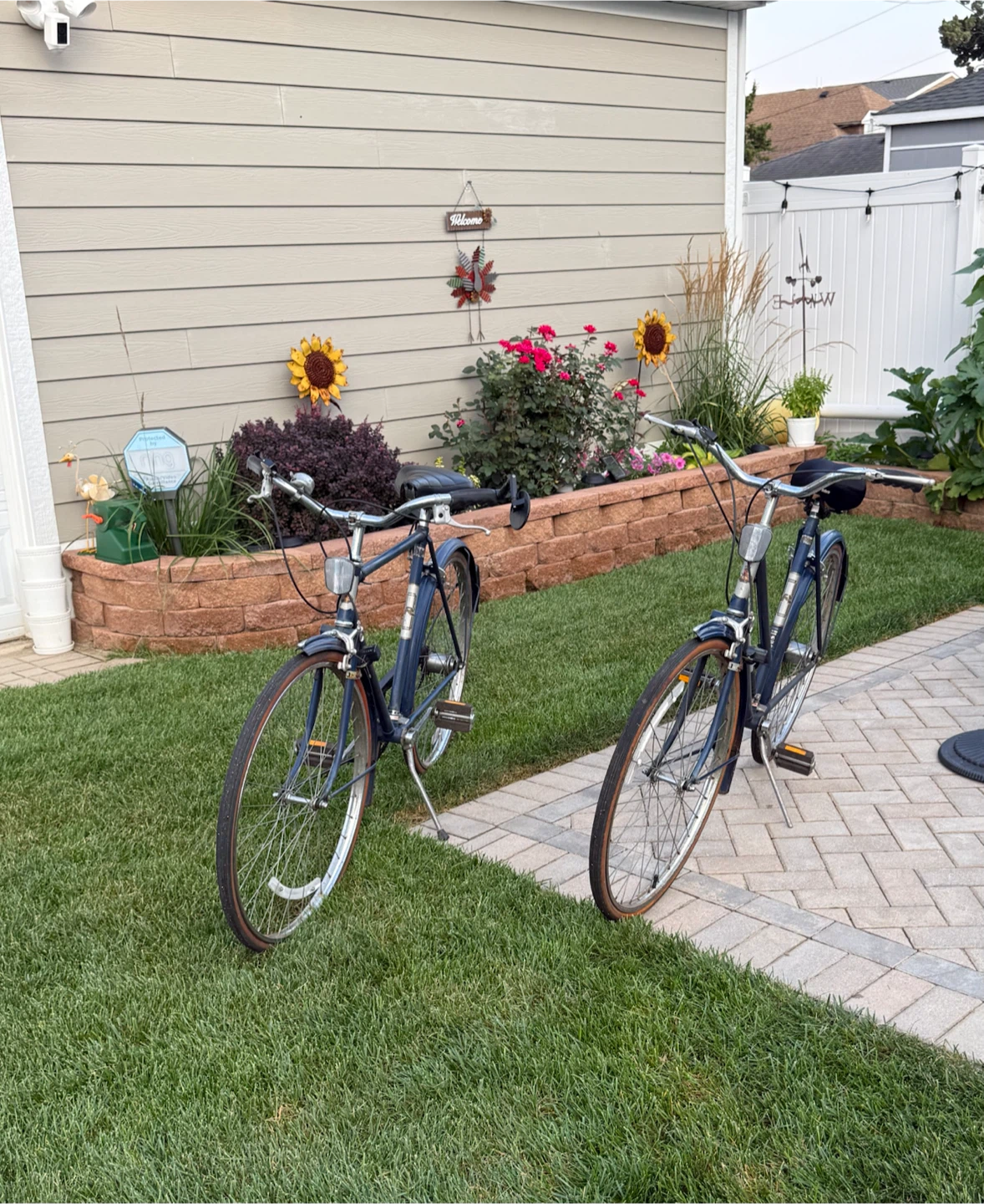 HIS AND HERS RALEIGH BIKES$120. 00 FOR BOTH OR BEST OFFER.