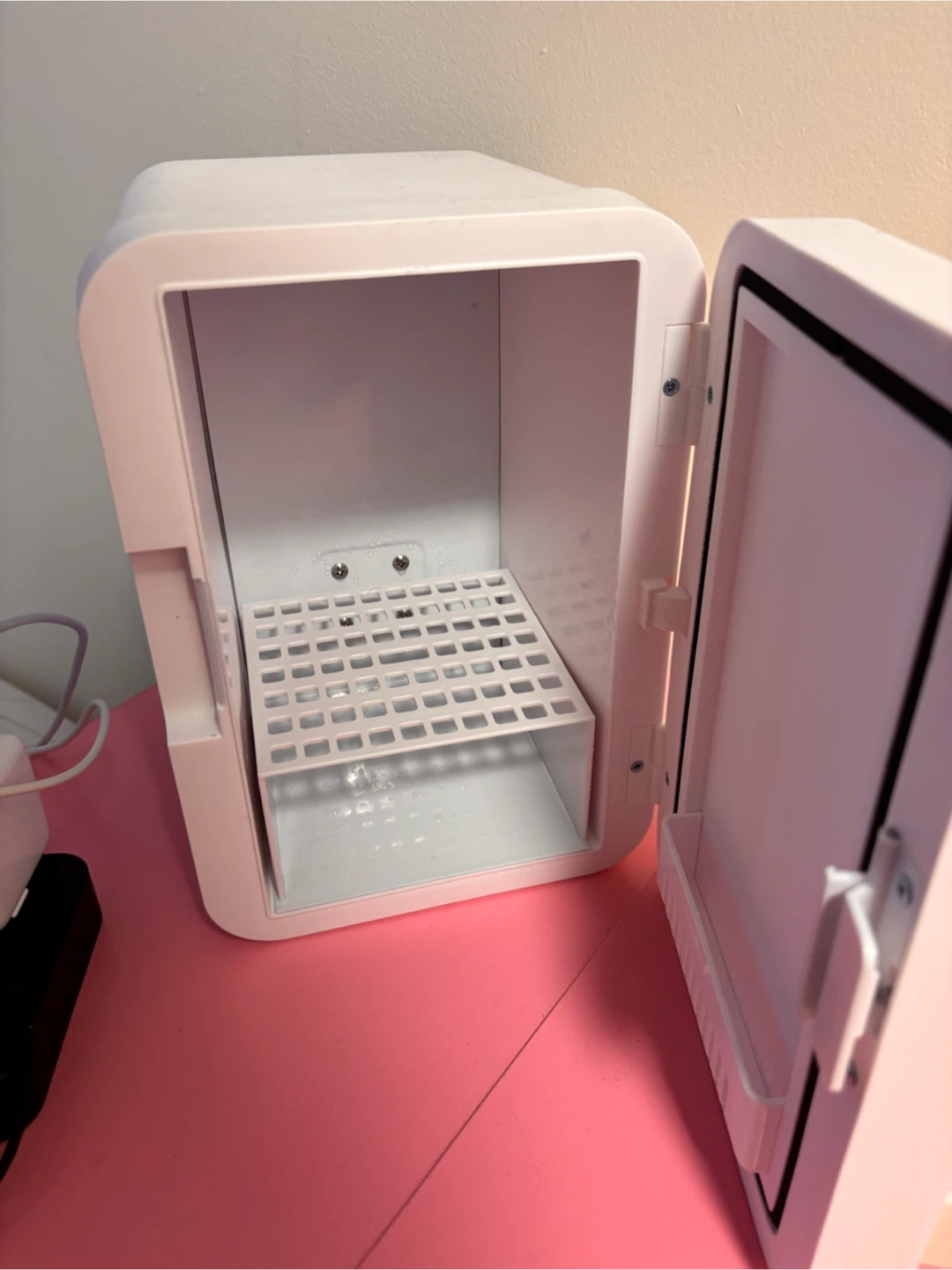 Amoi Mini Fridge - photo 2