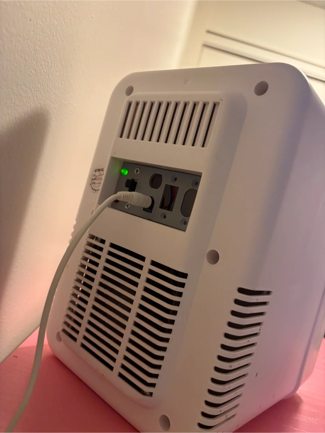 Amoi Mini Fridge - photo 3