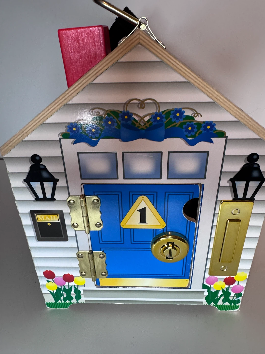 Melissa & Doug Wooden Activity House, includes new batteries - photo 2