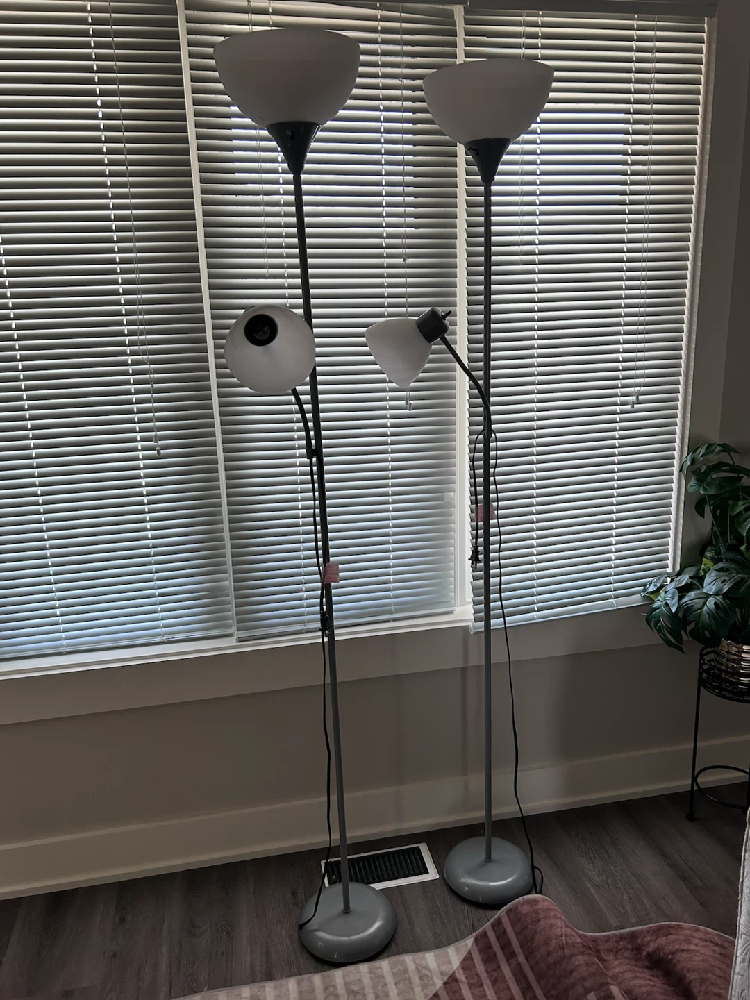 Grey Floor Lamp with Reading Light - photo 3
