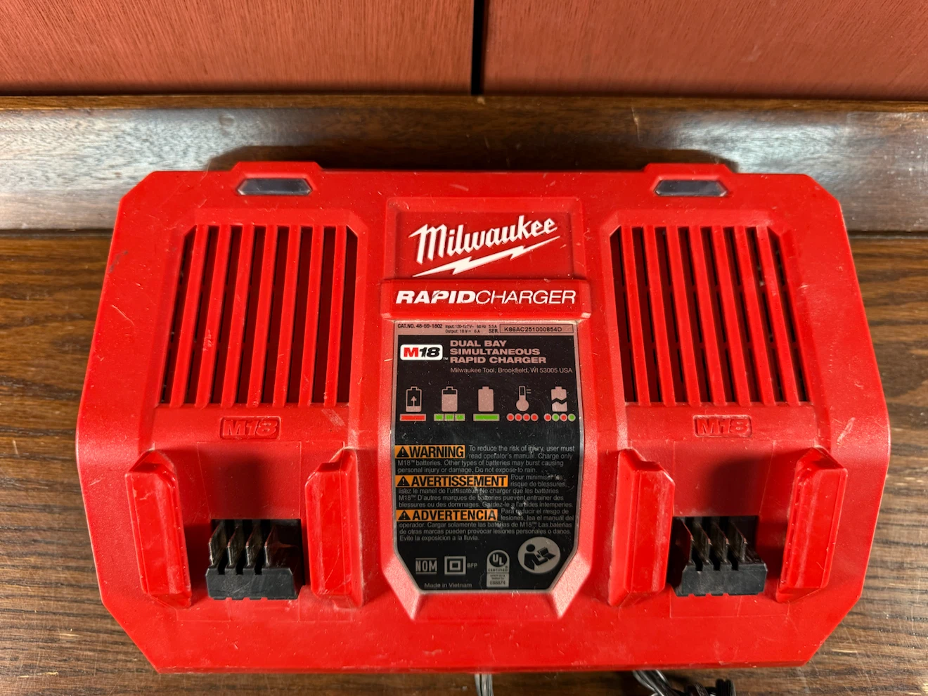 Milwaukee 18V M18 Lithium-Ion Battery Dual Bay Rapid Charger - photo 2
