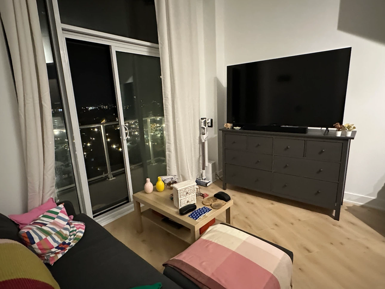 GLOSTAD IKEA couch with LACK coffee table - photo 2