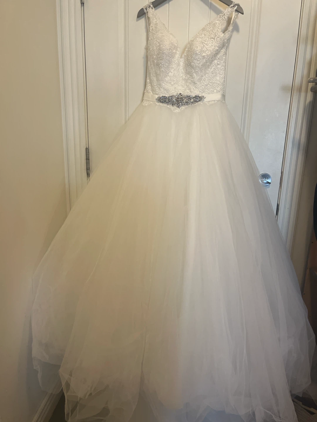 White Wedding Dress with Embellished Waistline - photo 3