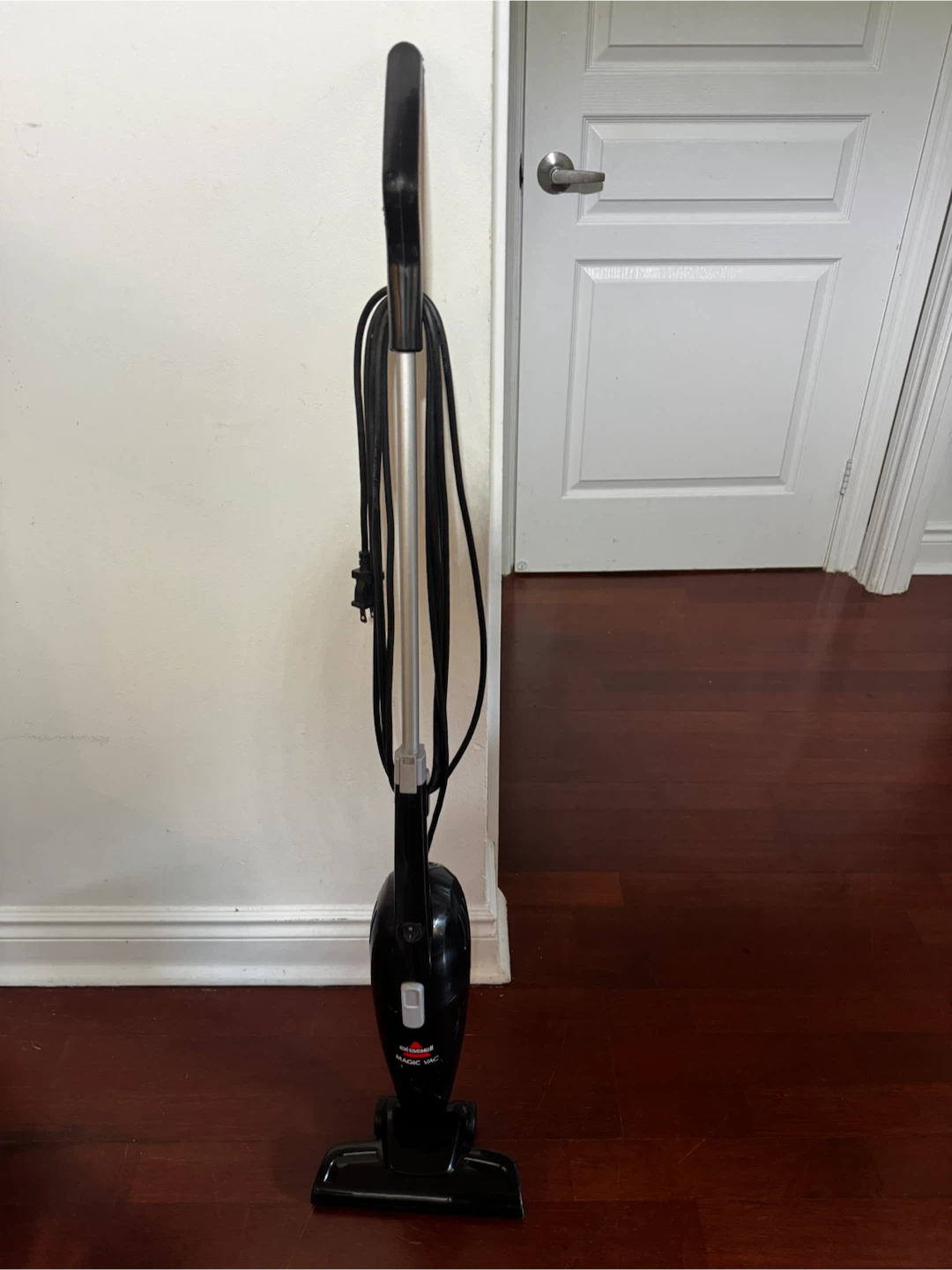Bissell Magic Vac Vacuum Cleaner 2033N - photo 2