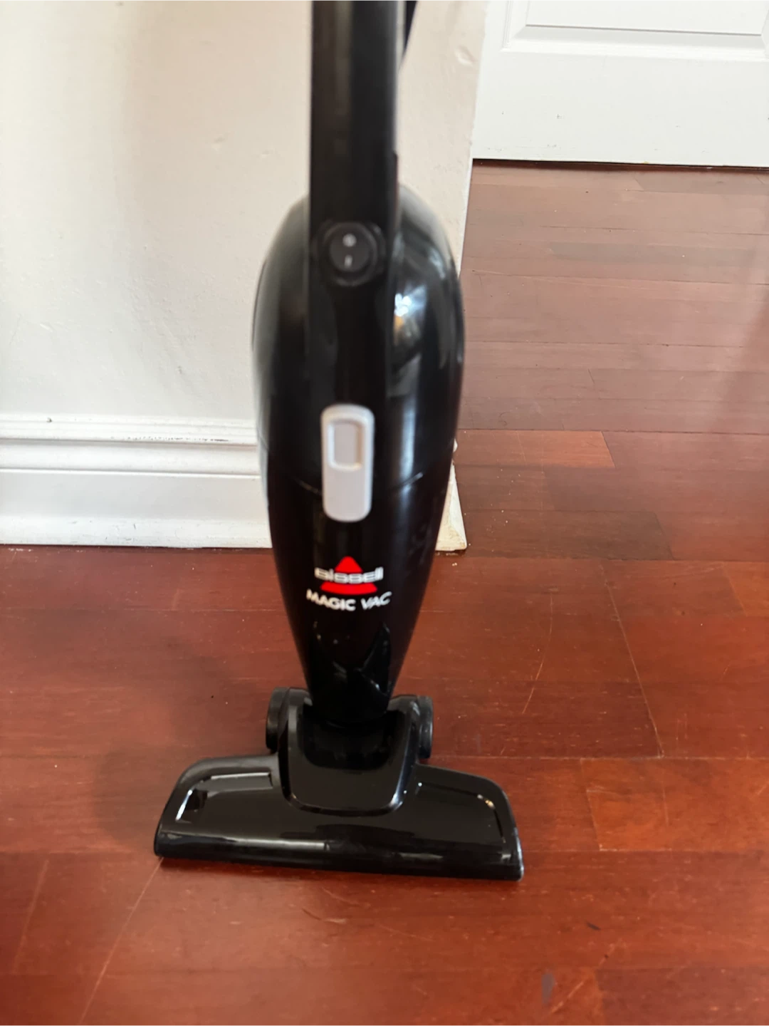 Bissell Magic Vac Vacuum Cleaner 2033N