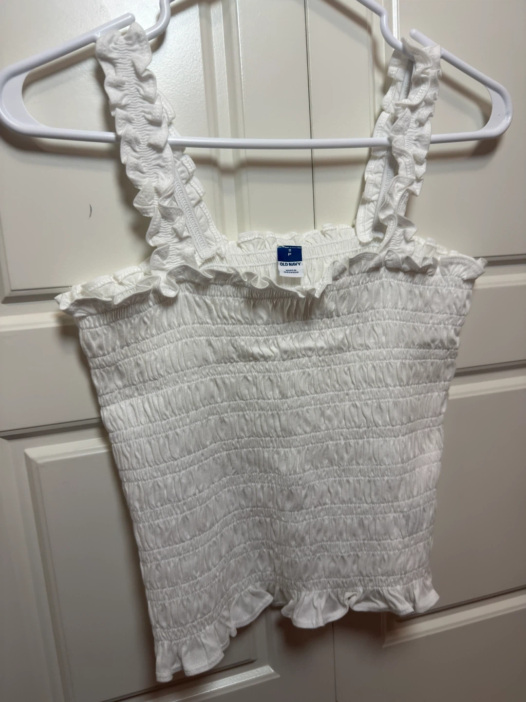 Old Navy White Smocked Ruffle Tank Top – Size XS