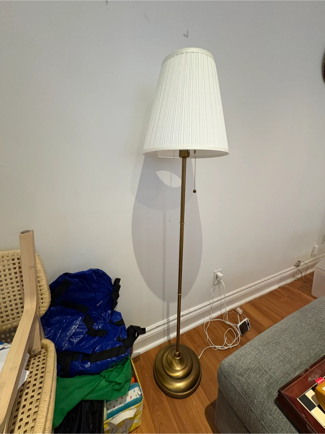 IKEA ÅRSTID Floor Lamp - Brass/White