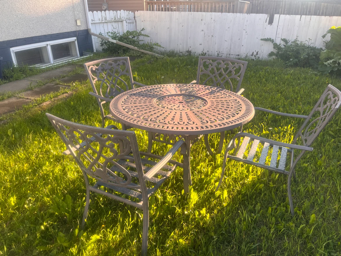 Outdoor large  Metal Table (4ft) and 4 Chairs Set