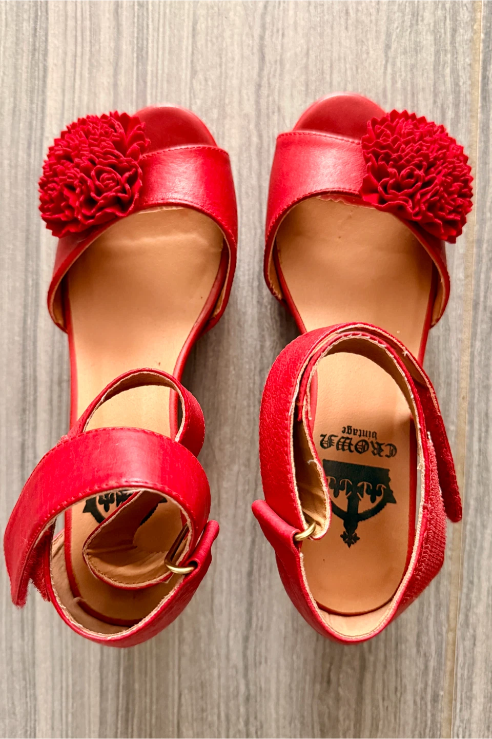 Red Crown Vintage Wedge Sandals