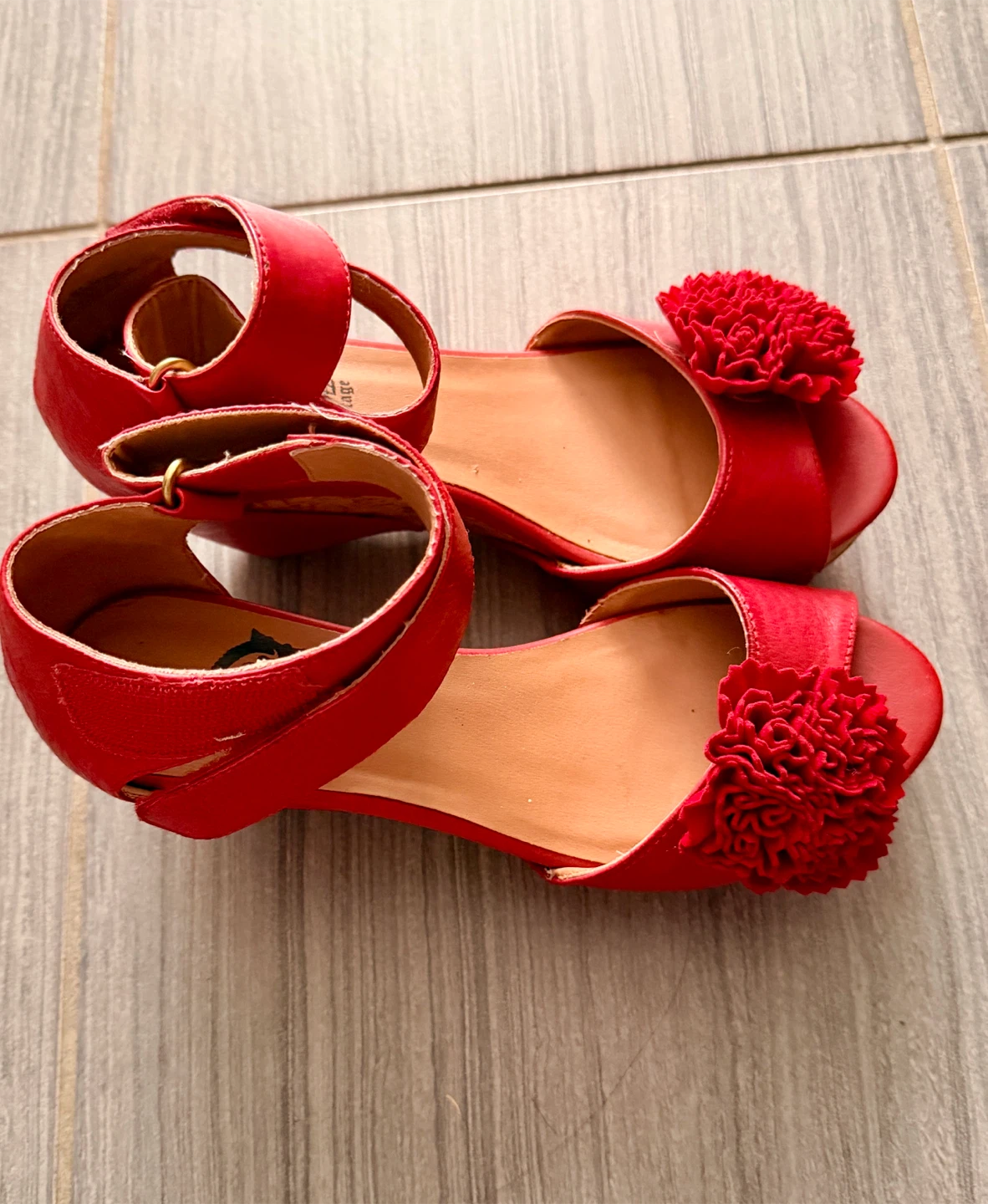 Red Crown Vintage Wedge Sandals - photo 2