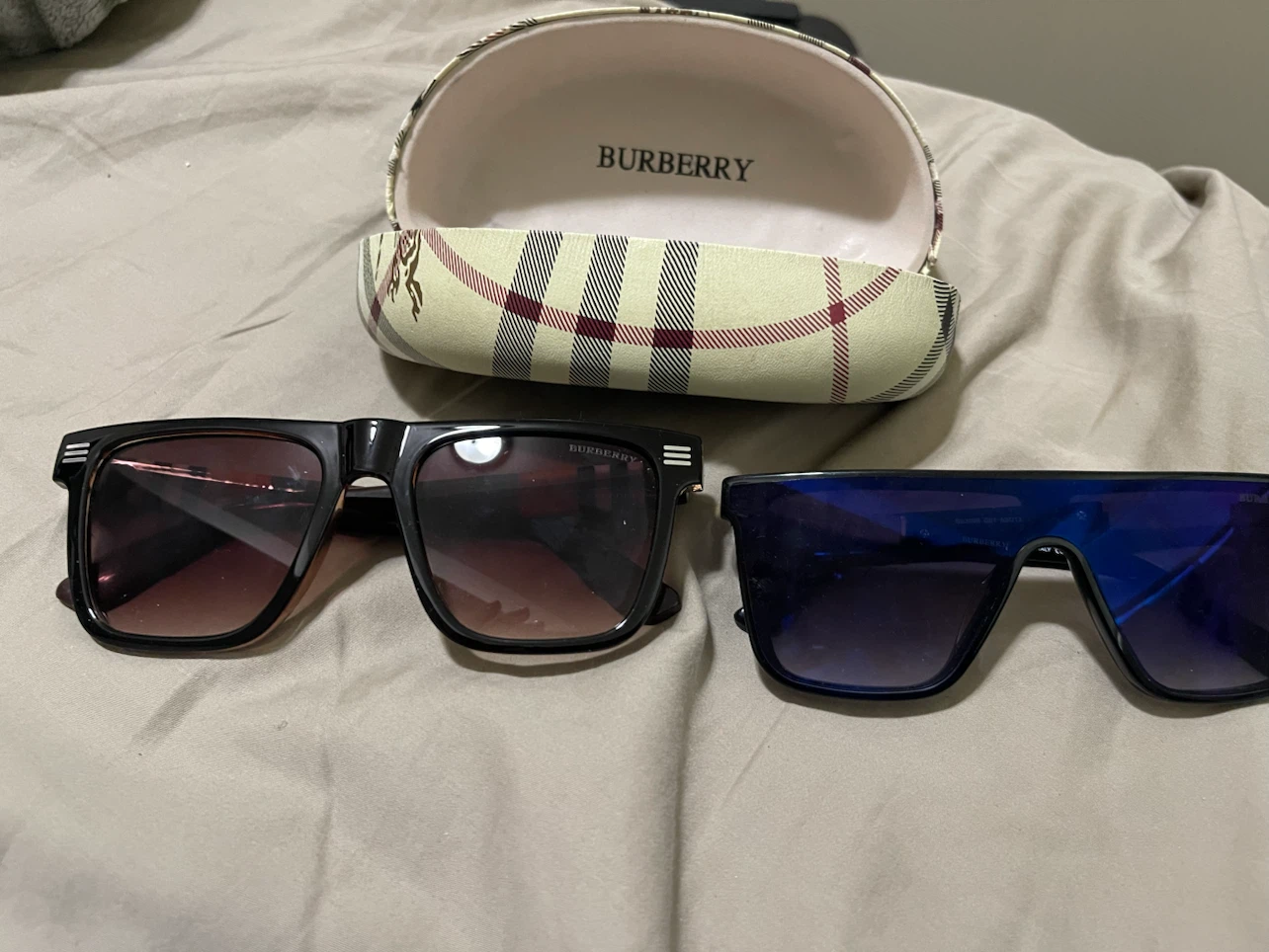 Burberry Sunglasses with Case - photo 2