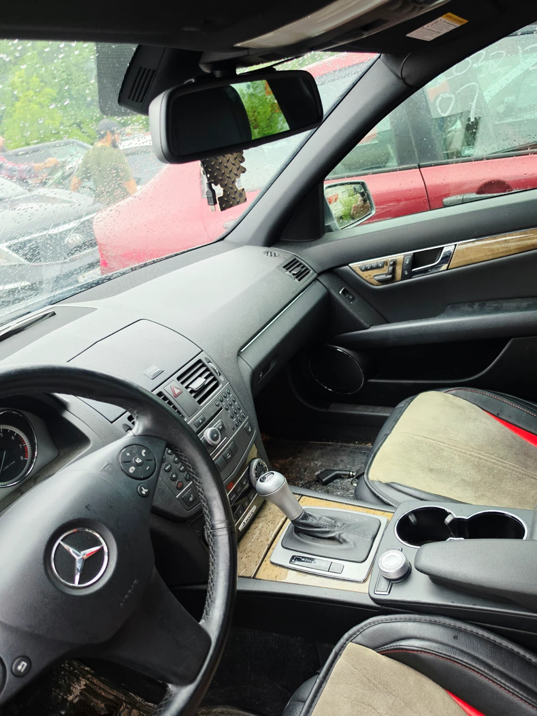 2011 Mercedes-Benz C300 4Matic Sedan - photo 2