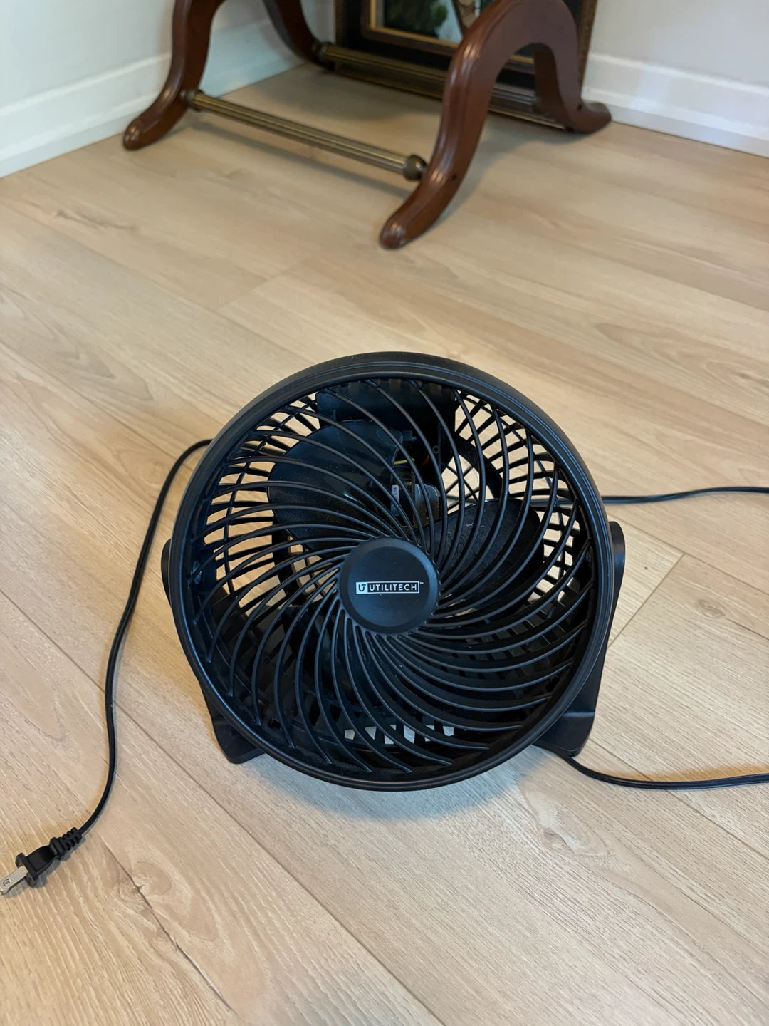 Utilitech Black Personal Desk Fan