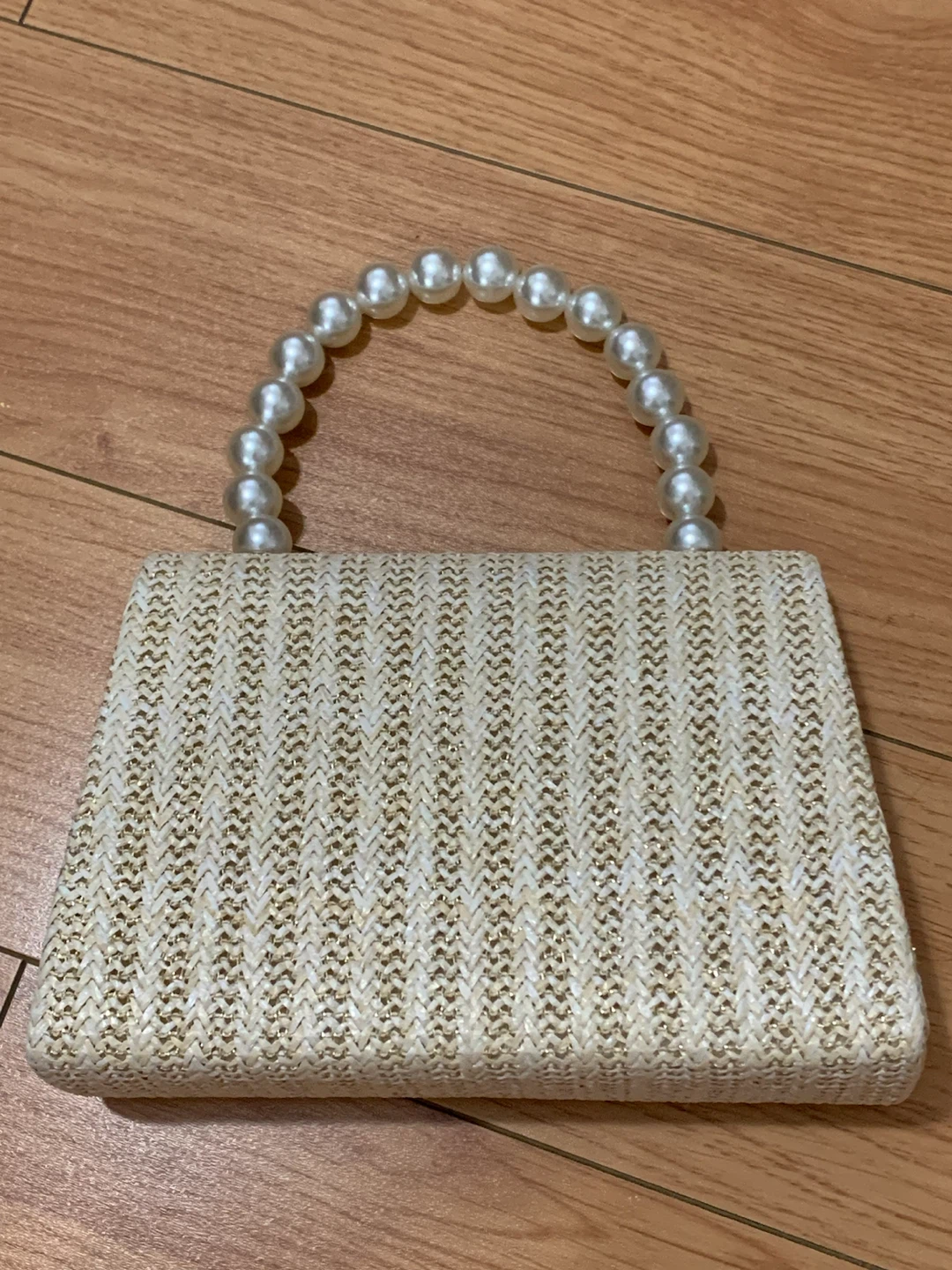 Straw Clutch with Pearl Handle - photo 2