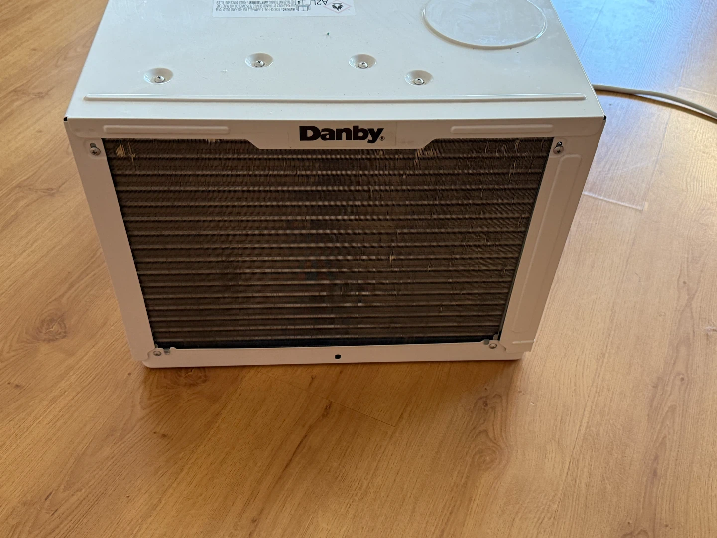 Danby 12,000 BTU Window Air Conditioner - photo 4