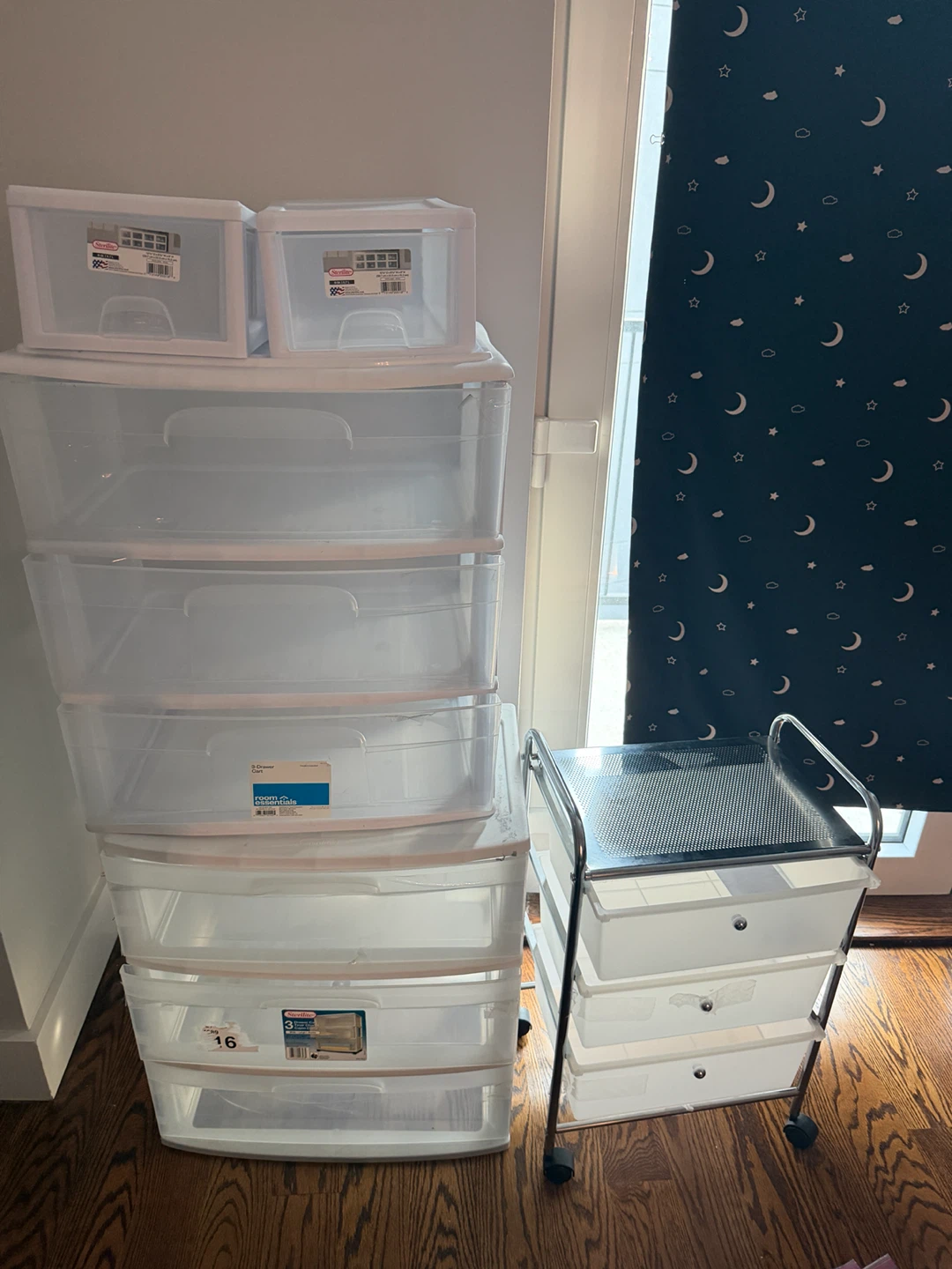 Plastic drawer
