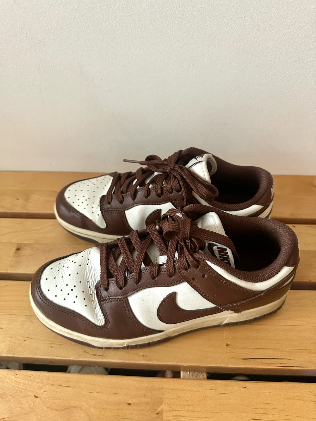 brown and white nike low dunks - photo 3