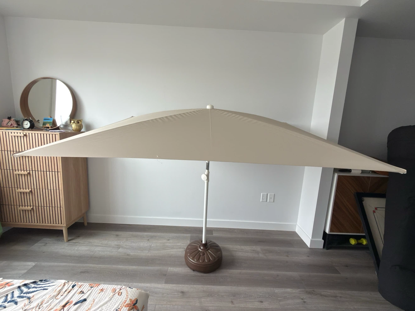 ✨Tilting Patio & Beach Umbrella with Base – Never Used! ⛱️🕶️