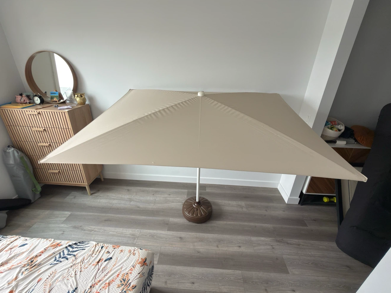 ✨Tilting Patio & Beach Umbrella with Base – Never Used! ⛱️🕶️ - photo 2