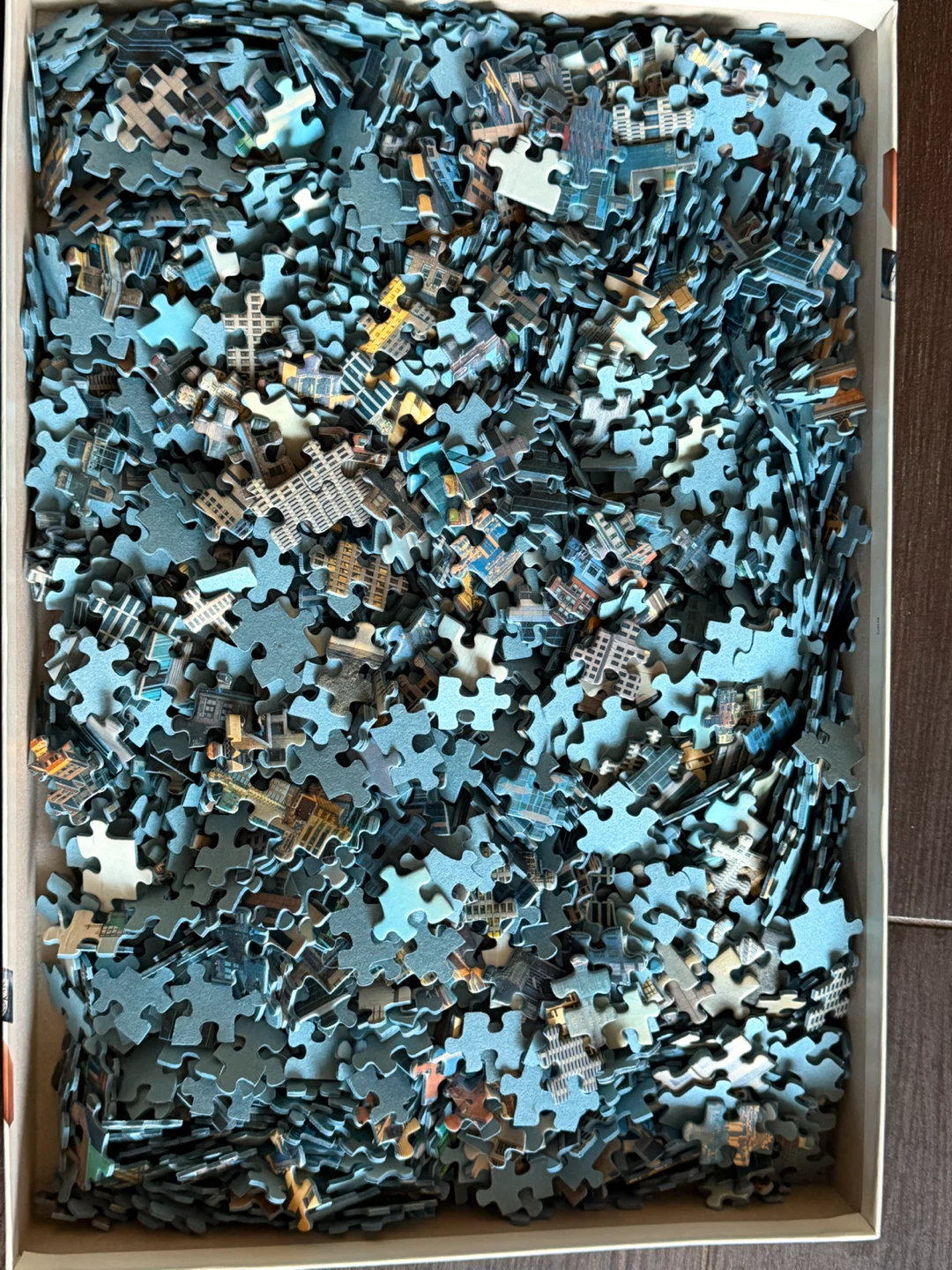Ravensburger 2000 Piece Panorama City Skyline Puzzle - photo 2