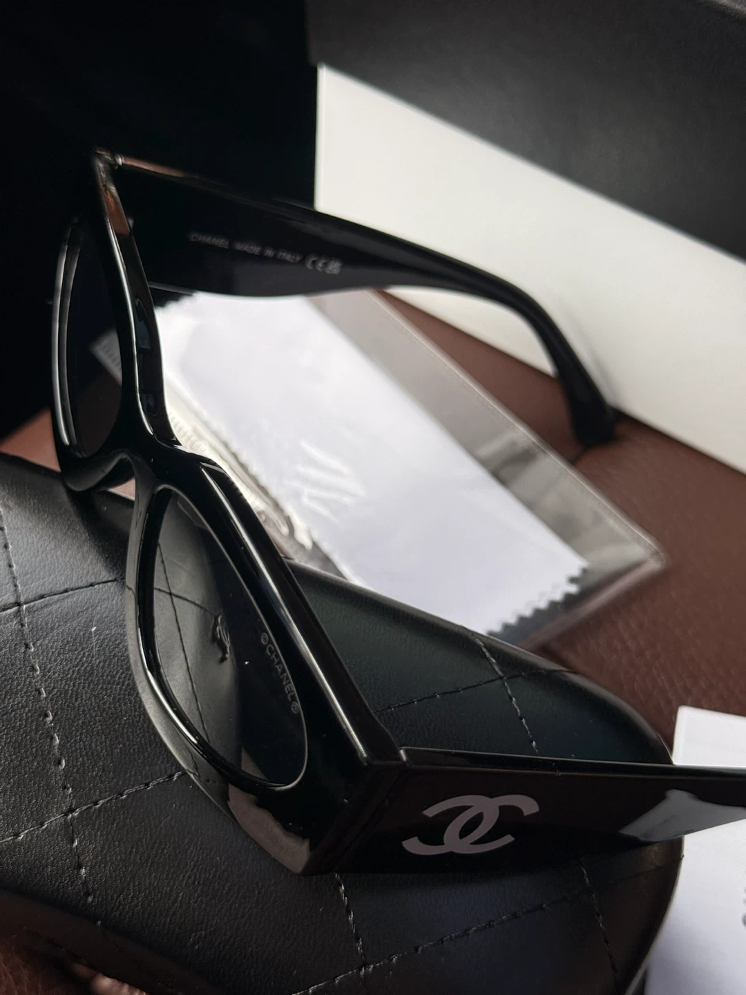 CHANEL Black Cat-Eye Sunglasses - photo 5