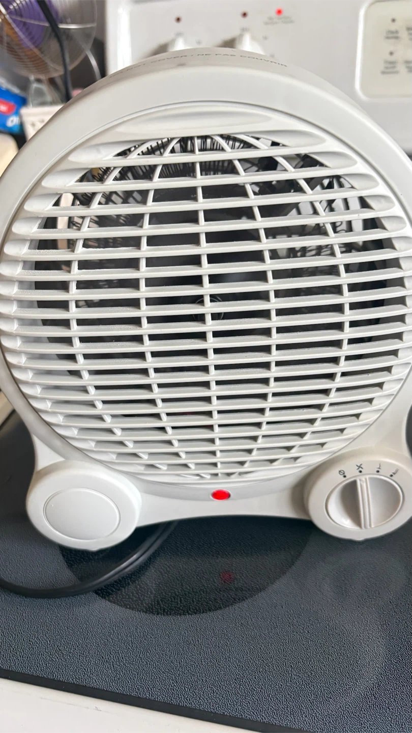 Portable fan. Please read the description fully