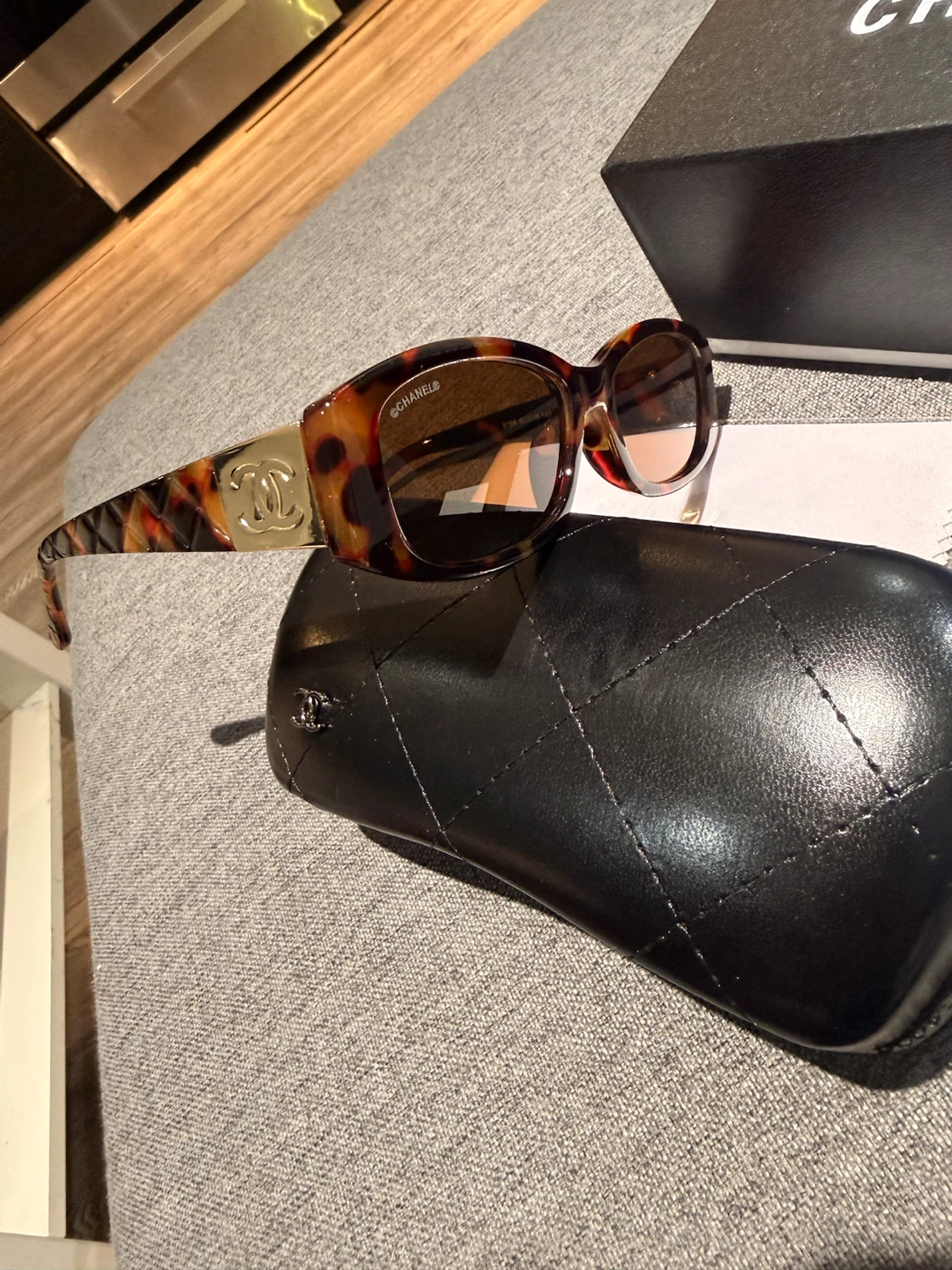 CHANEL Sunglasses