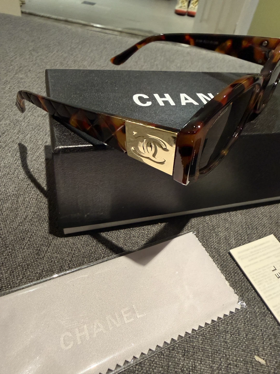 CHANEL Sunglasses - photo 4