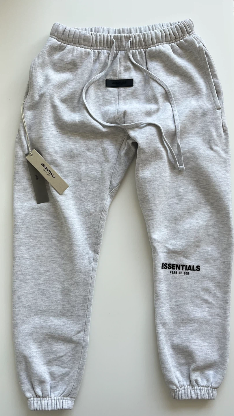 light oat essentials sweatpants