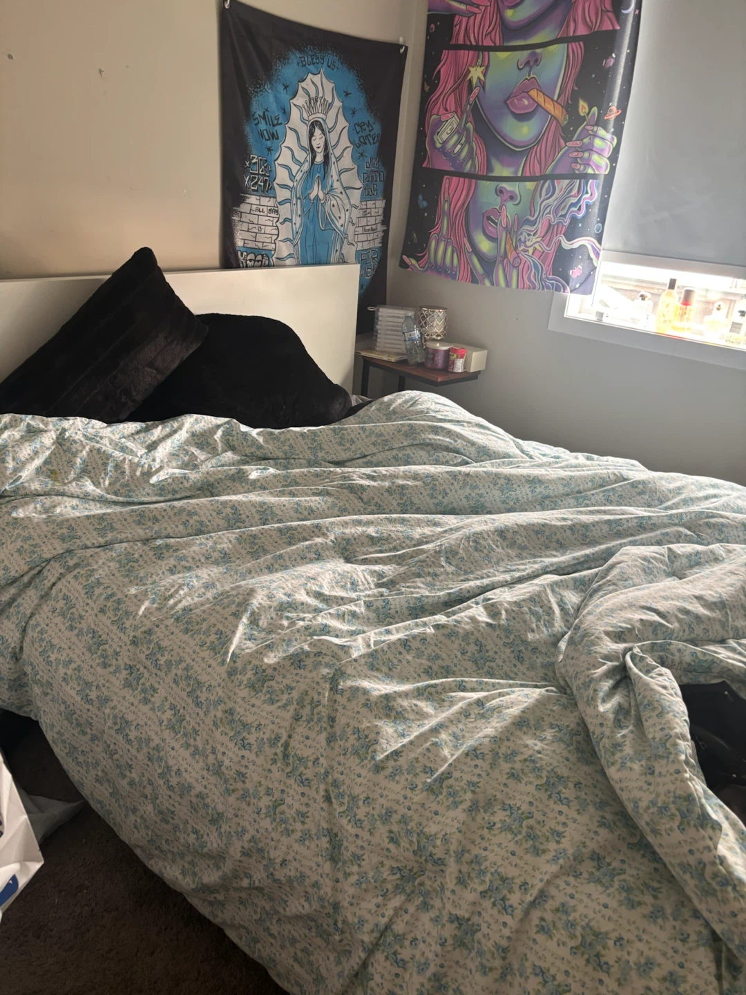Bed frame and mattress - photo 2