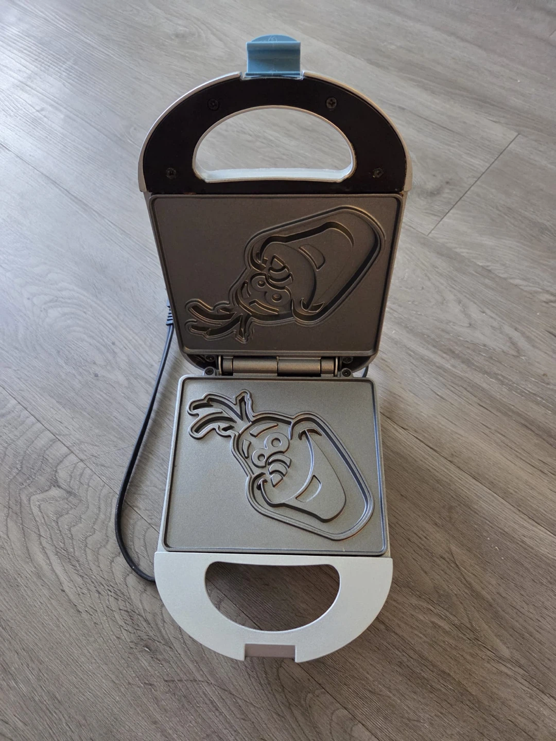 Frozen Olaf Waffle Maker