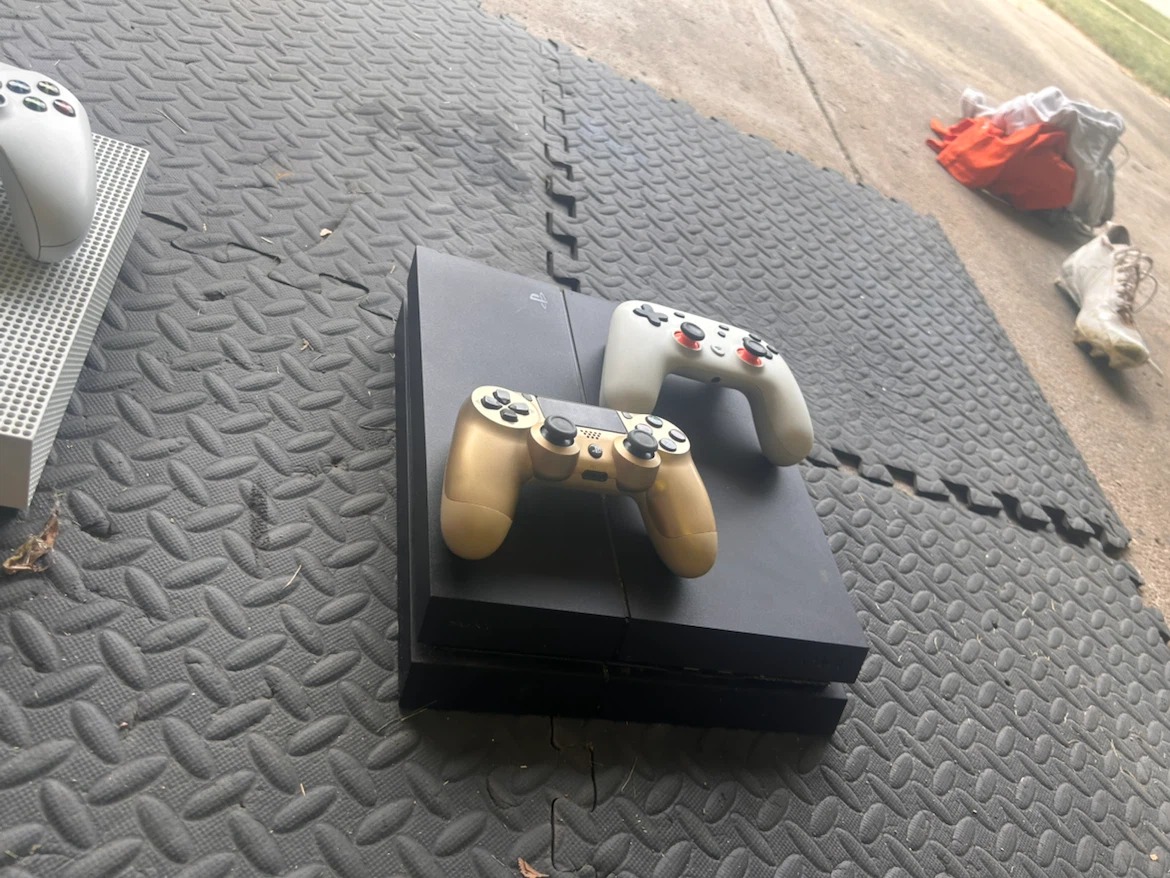 Playstation 4 Console with Controllers