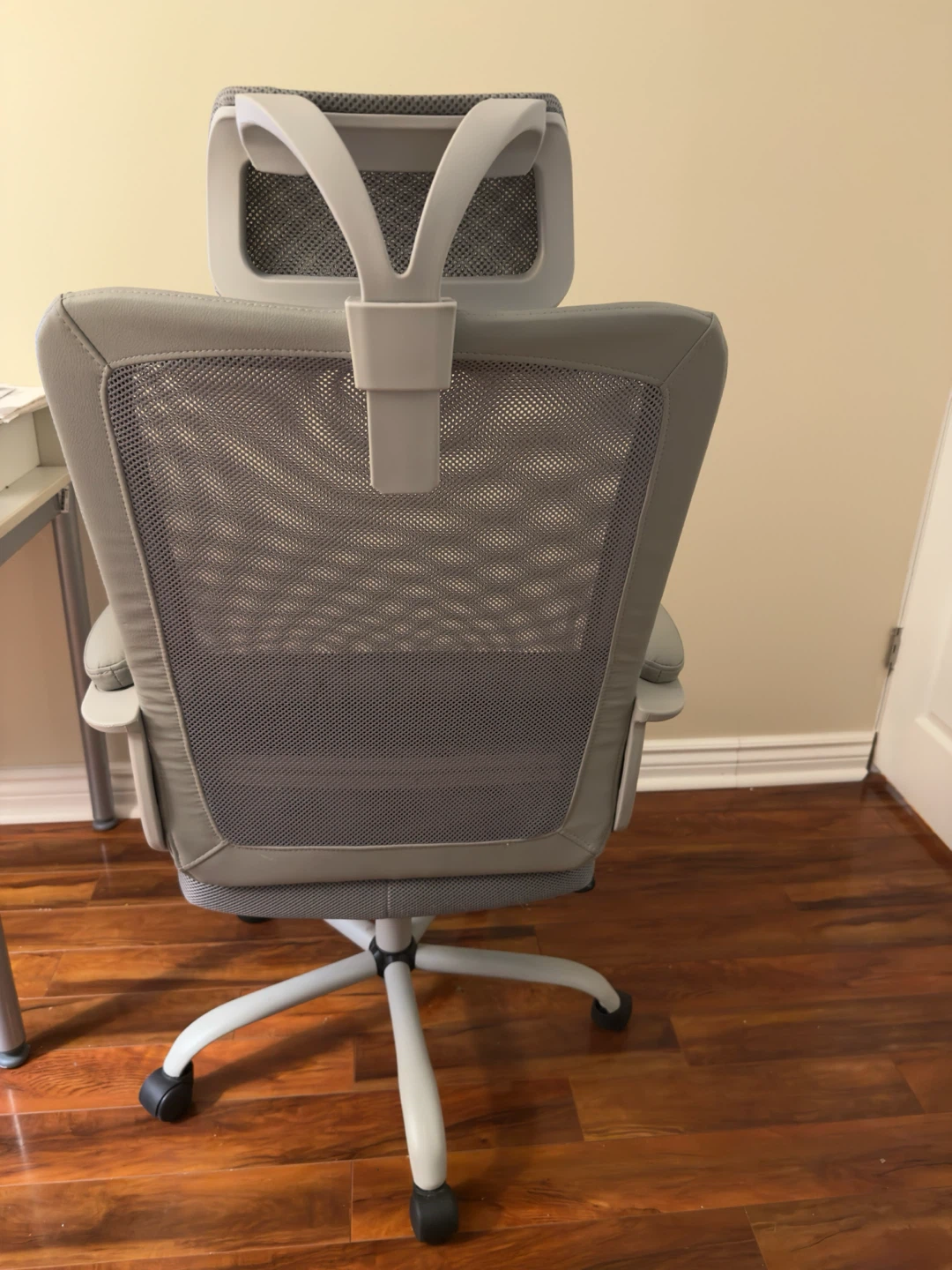 Office chair - photo 3