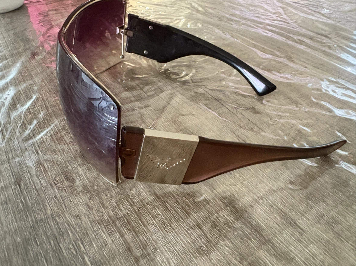Emporio Armani Sunglasses - photo 3
