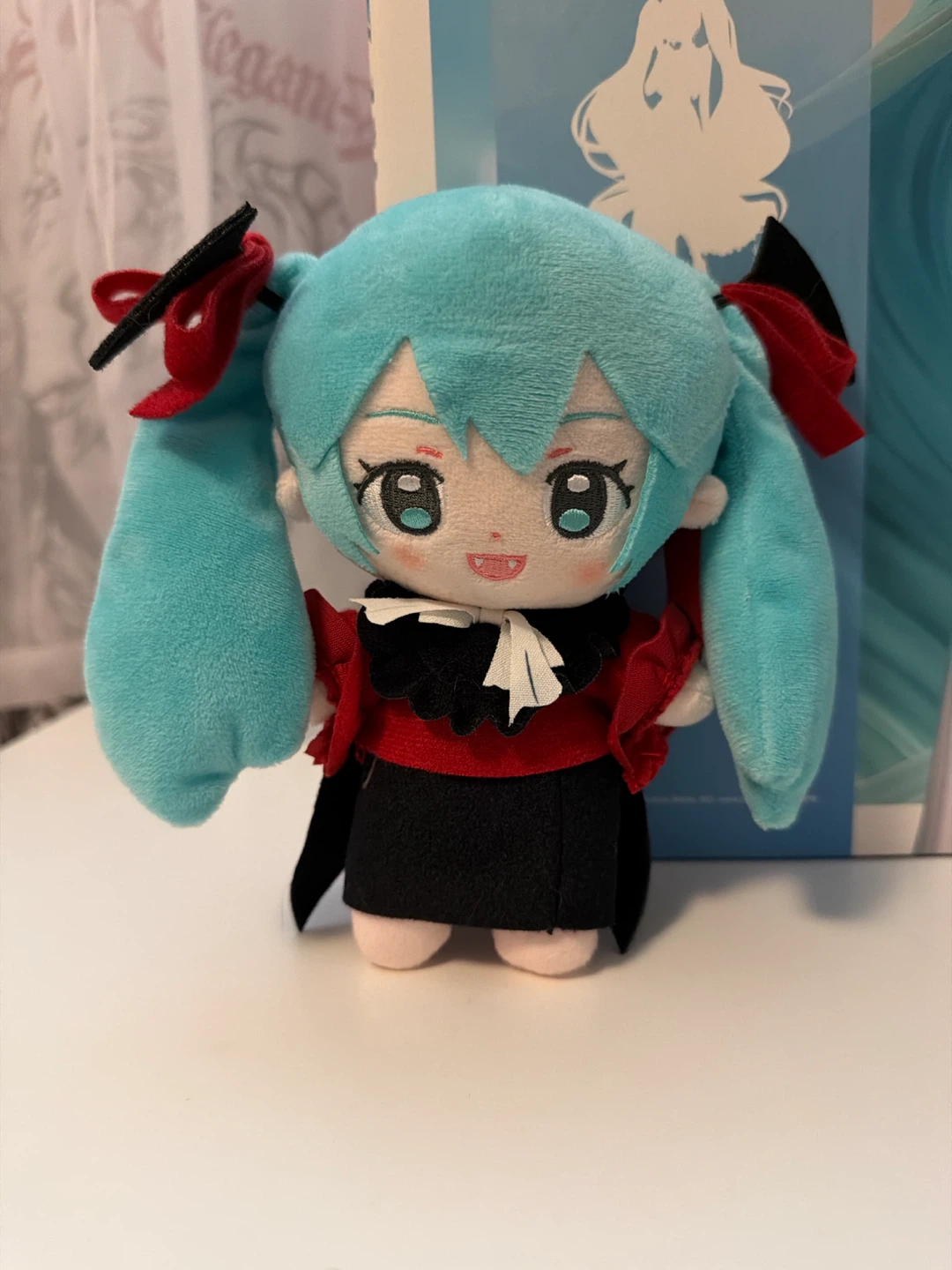 Hatsune Miku Figure + Plush - photo 2