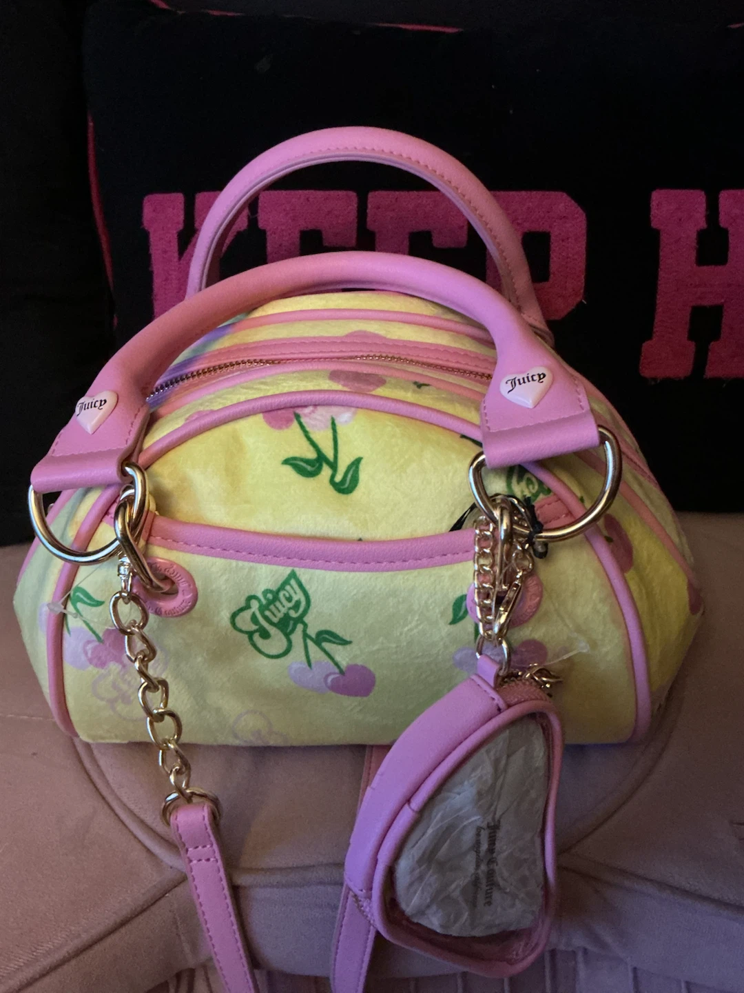 Juicy Couture Velour Shoulder Bag - photo 4