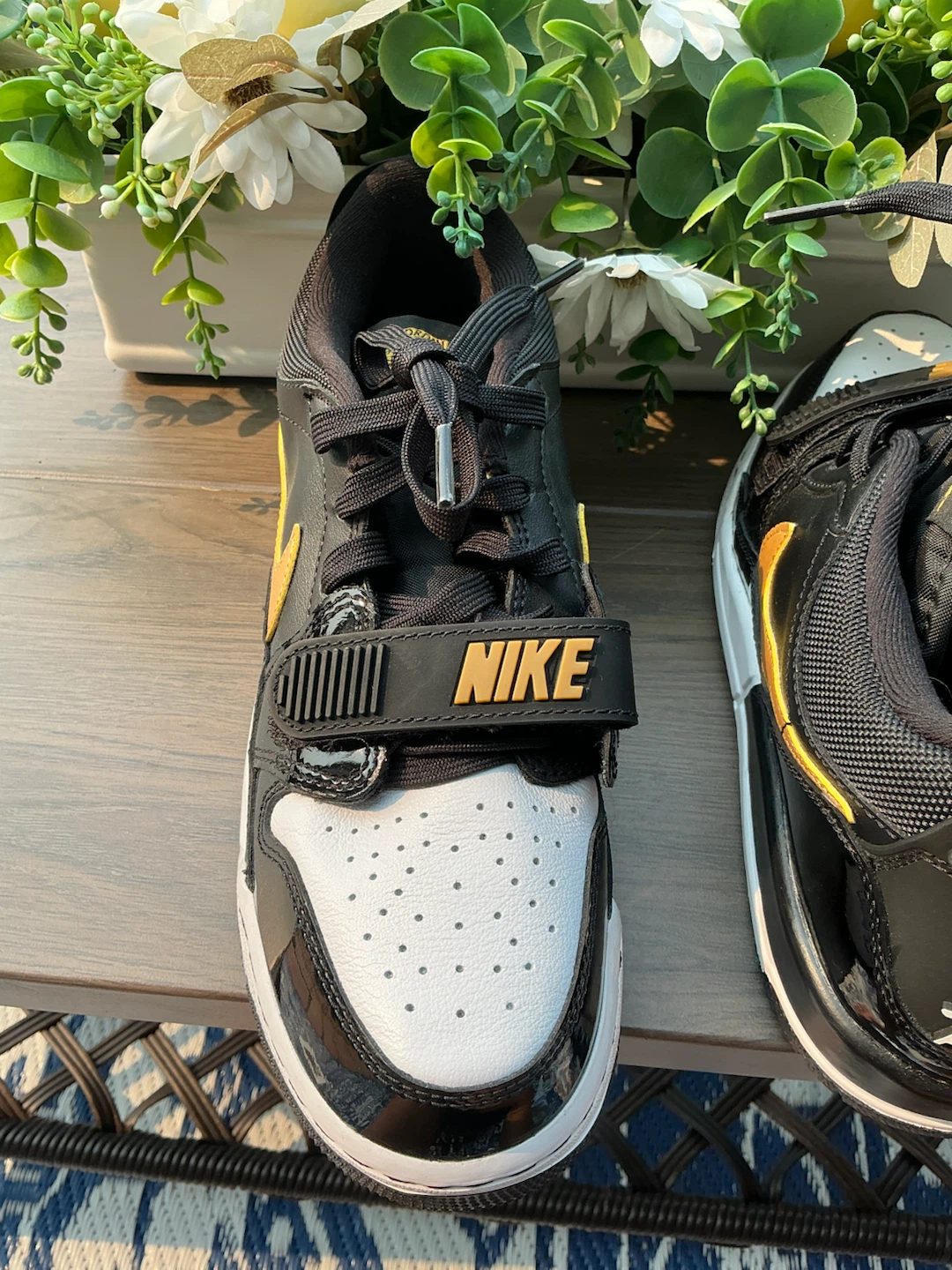 Jordan legacy 312 low black metallic gold 5.5Y - photo 4