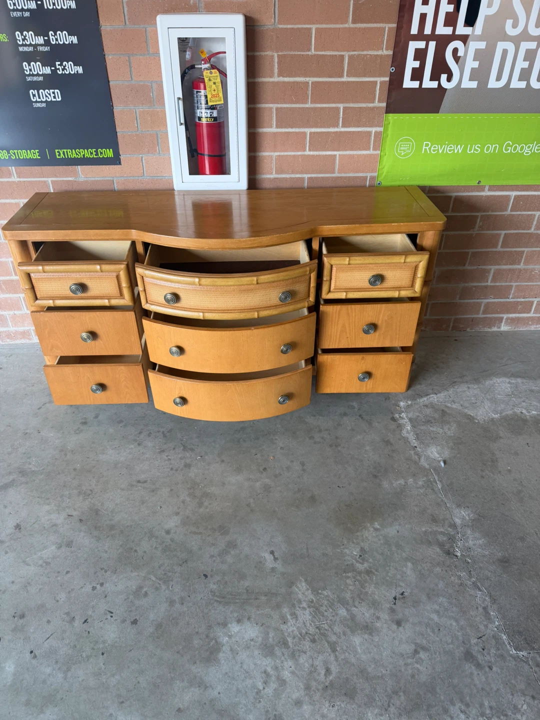 9 drawers Dresser - photo 2