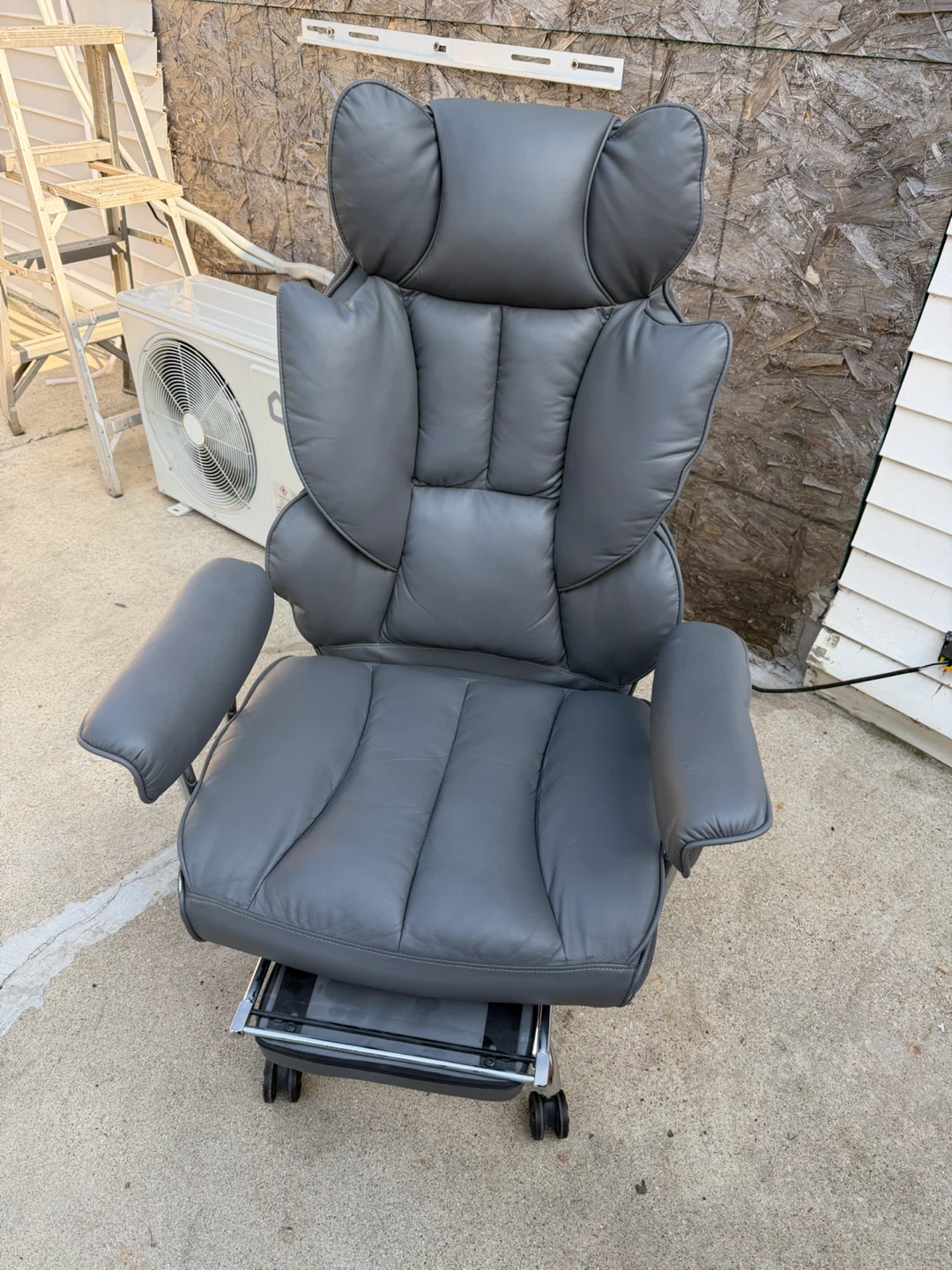 Gray Executive Office Chair with Footrest