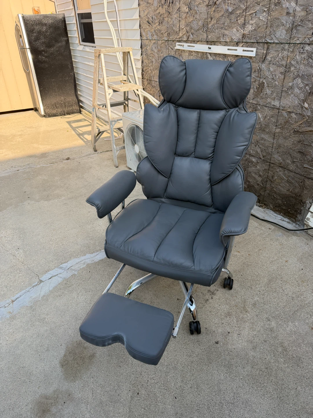 Gray Executive Office Chair with Footrest - photo 2