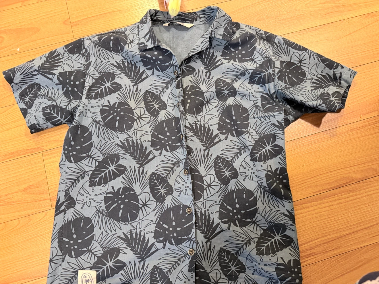 Men's Short Sleeve Button-Up Shirt
