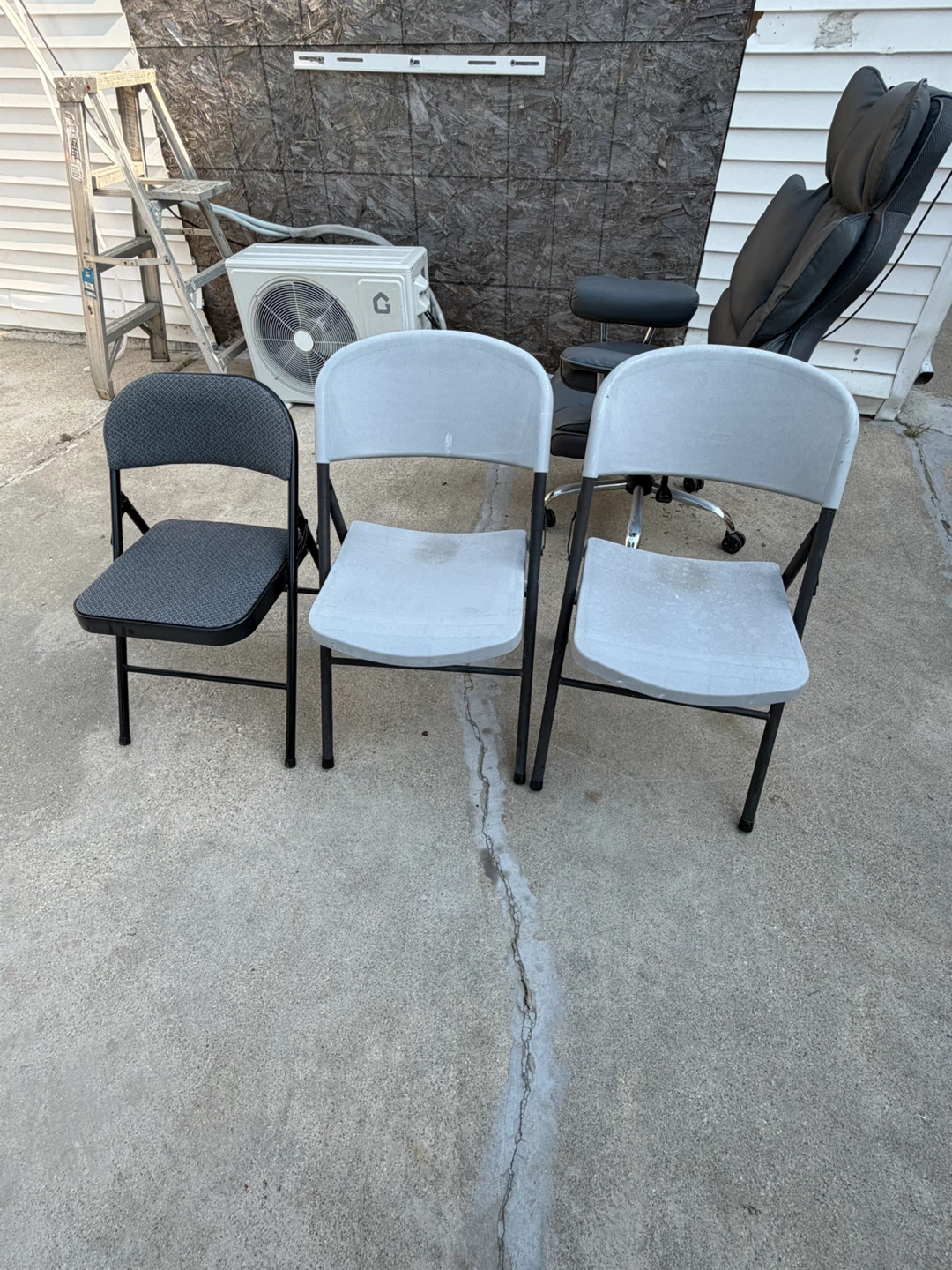 Cosco Folding Chairs (Set of 2) and 1 black chair - photo 2