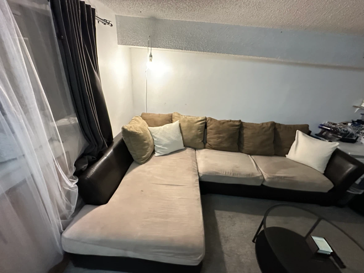 Free couch pick up kitsilano - photo 2