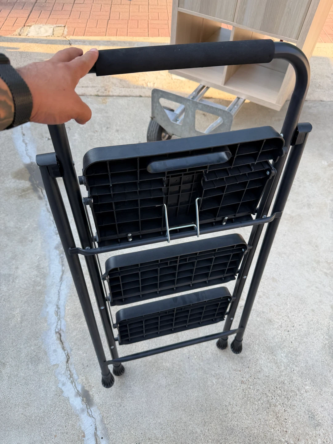 HILTOPPER 3-Step Ladder - photo 3