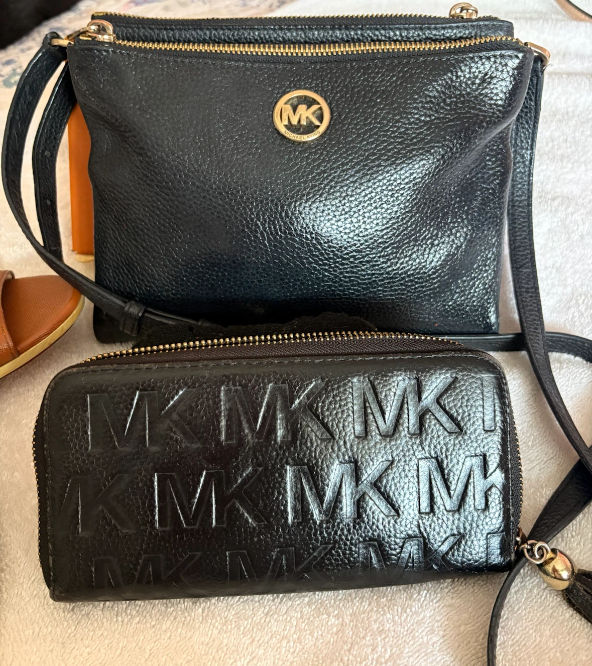 Michael Kors Black Leather Wallet & Brown Heels Set - photo 2
